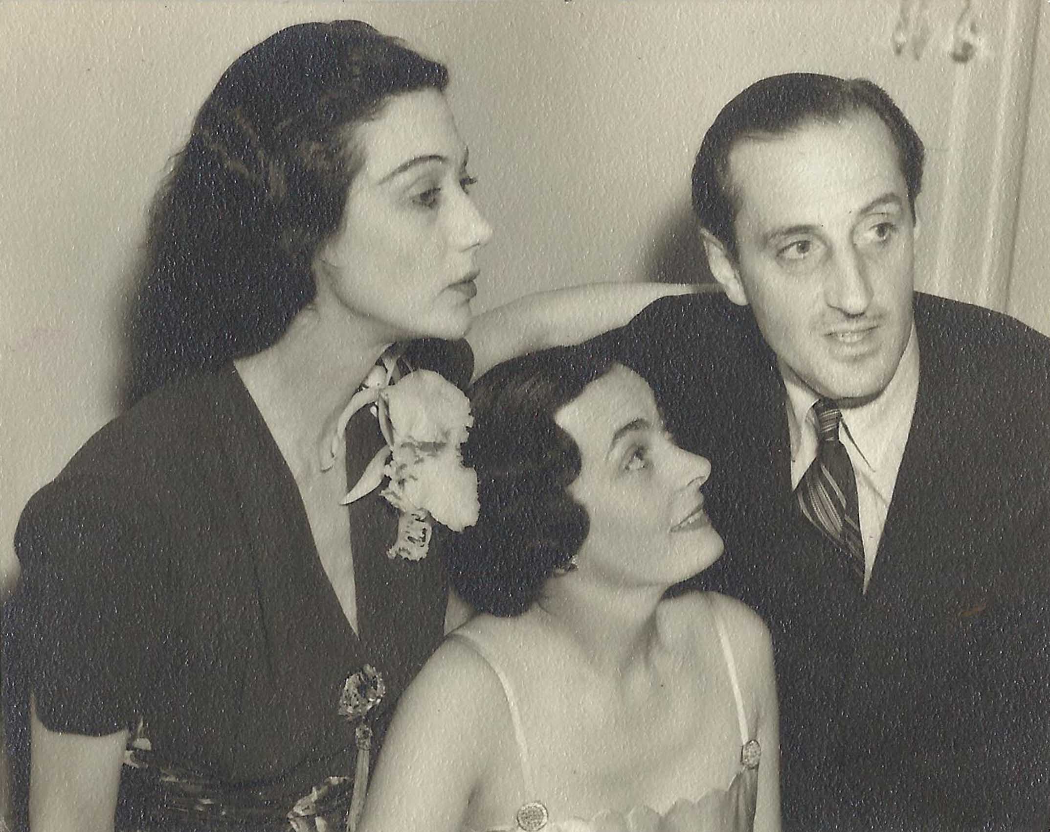 OUIDA BERGERE & BASIL RATHBONE Original Vintage SNAPSHOT 1940's ONE OF